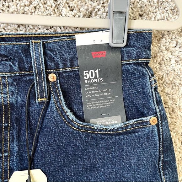 Levi’s Shorts Women’s 28 501 High Rise Button Fly Mid-Thigh Jean Shorts - Picture 3 of 9